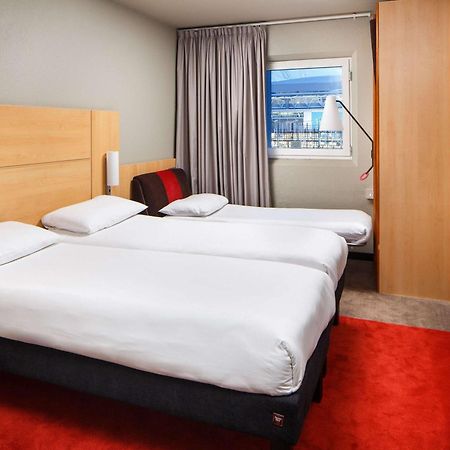 Ibis London Wembley Hotel Bagian luar foto