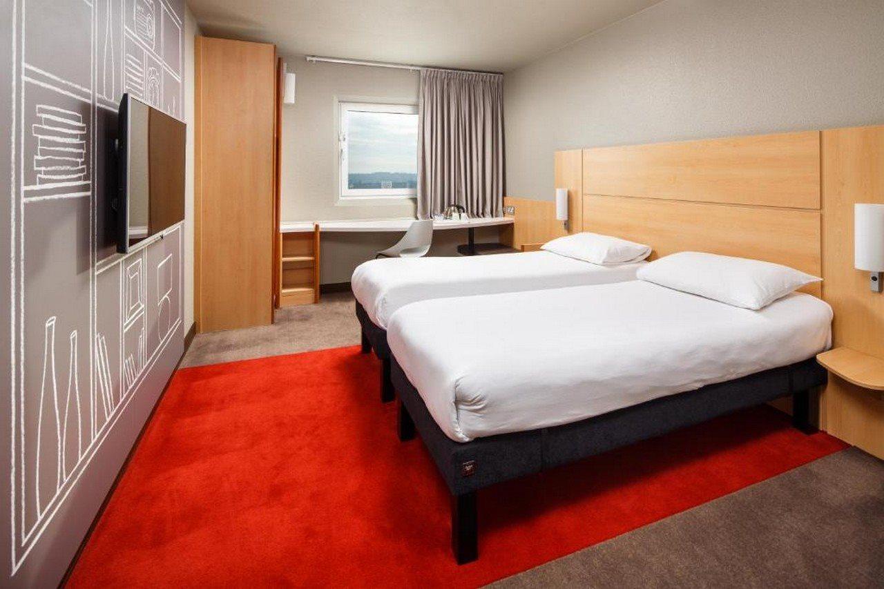 Ibis London Wembley Hotel Bagian luar foto