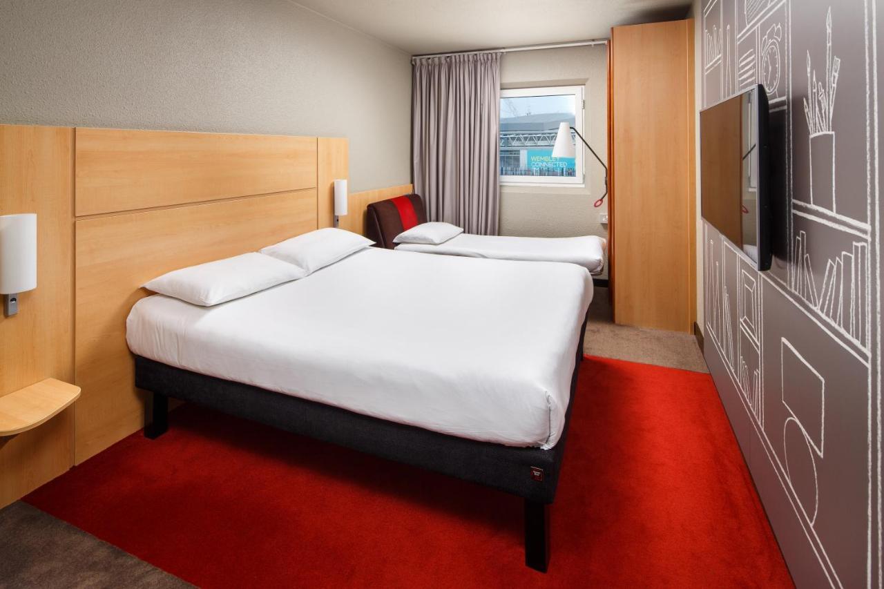 Ibis London Wembley Hotel Bagian luar foto